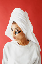 Load image into Gallery viewer, Korean Fairy Skincare™ 24k Gold Eye Patches (x10)
